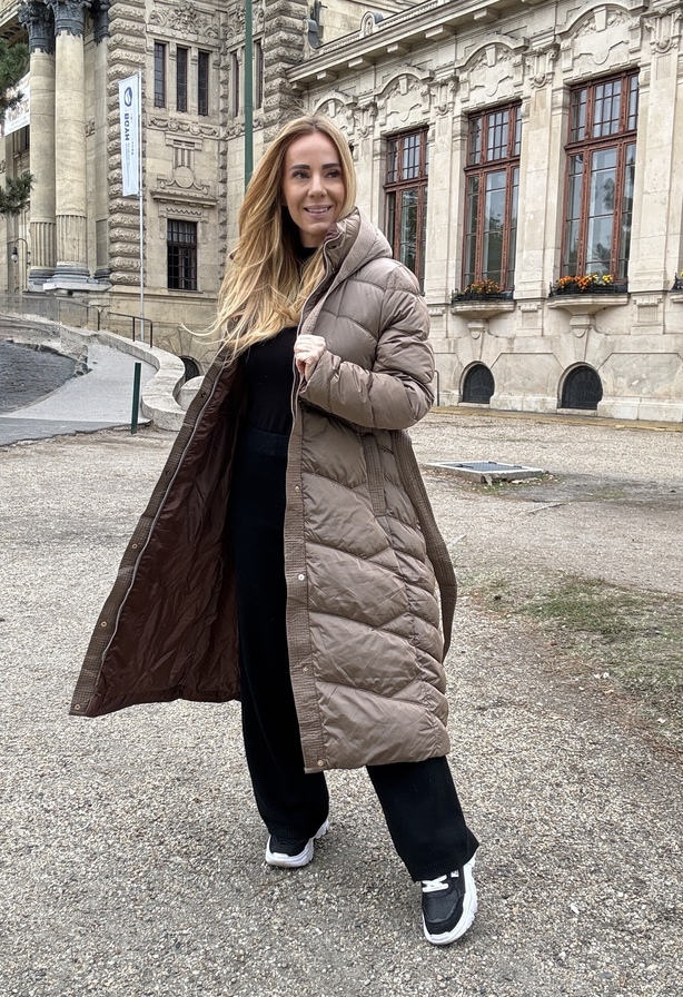 New Reby fangó – Hosszított steppelt női kabát – Innova Fashion